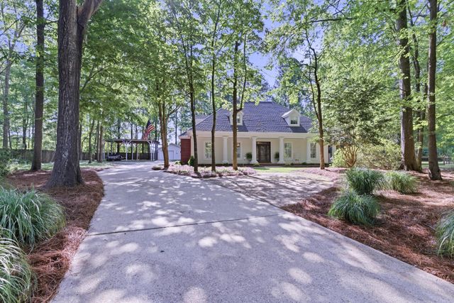 89 Twin Oaks Trace, Hattiesburg, MS 39402