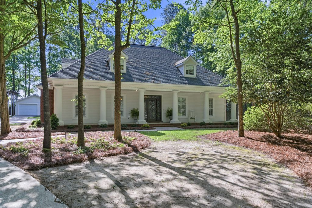 89 Twin Oaks Trace, Hattiesburg, MS 39402