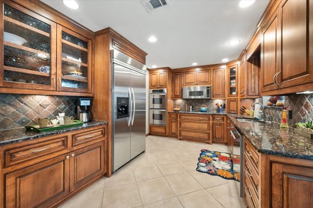 5805 Klinger Road, Arlington, TX 76016