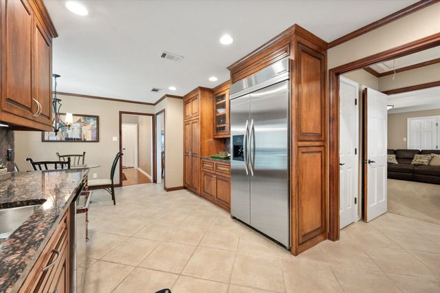 5805 Klinger Road, Arlington, TX 76016