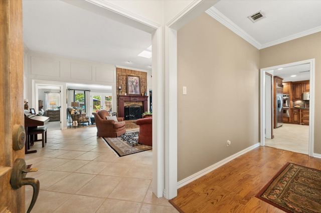 5805 Klinger Road, Arlington, TX 76016