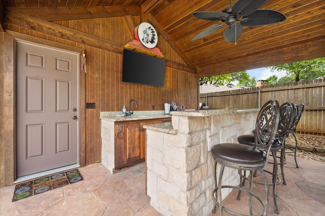 5805 Klinger Road, Arlington, TX 76016