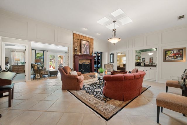 5805 Klinger Road, Arlington, TX 76016