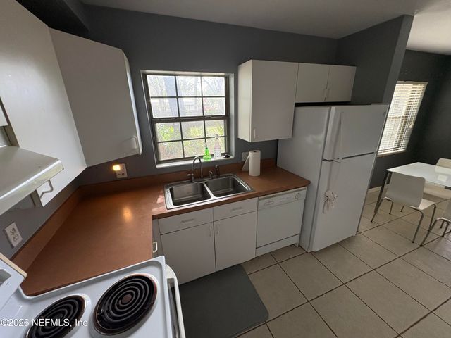 2322 WOODRIDGE Road, Jacksonville, FL 32210