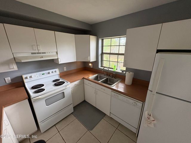 2322 WOODRIDGE Road, Jacksonville, FL 32210