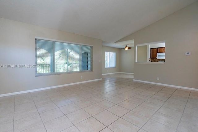 815 W Boynton Beach Blvd 10-205, Boynton Beach, FL 33426