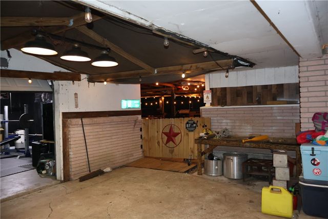 3806 Brookside Dr, Corpus Christi, TX 78410