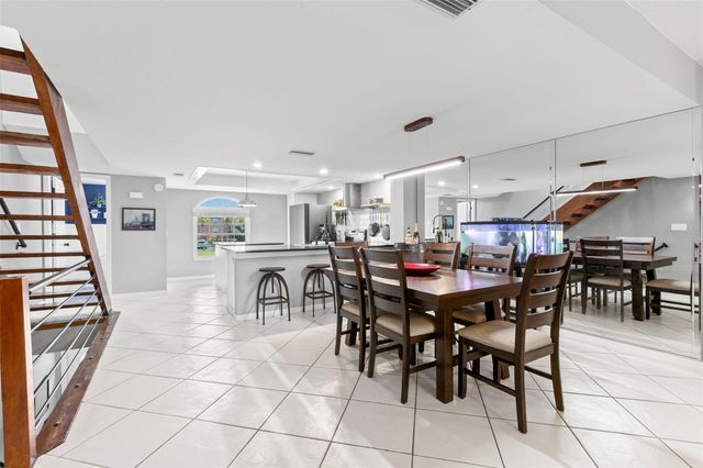 737 PINELLAS BAYWAY S 308, St Petersburg, FL 33715