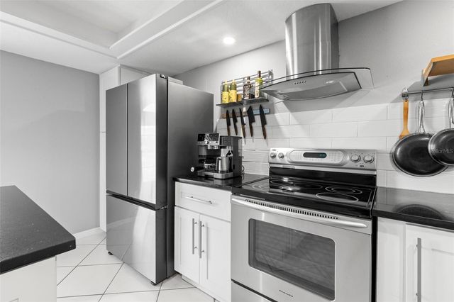 737 PINELLAS BAYWAY S 308, St Petersburg, FL 33715
