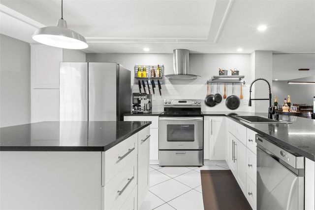 737 PINELLAS BAYWAY S 308, St Petersburg, FL 33715