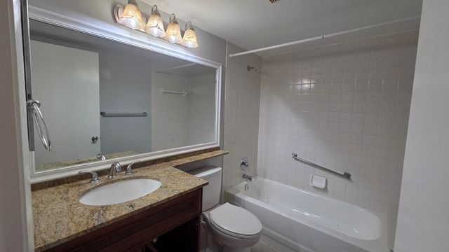 1015 Green Pine Boulevard E3, West Palm Beach, FL 33409