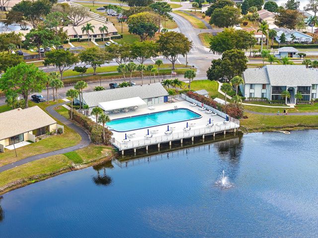 1015 Green Pine Boulevard E3, West Palm Beach, FL 33409