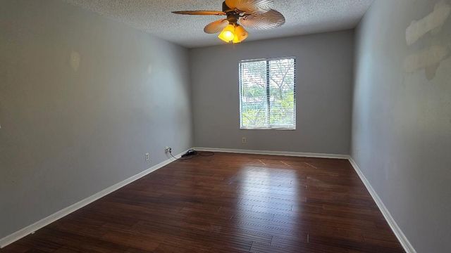 1015 Green Pine Boulevard E3, West Palm Beach, FL 33409