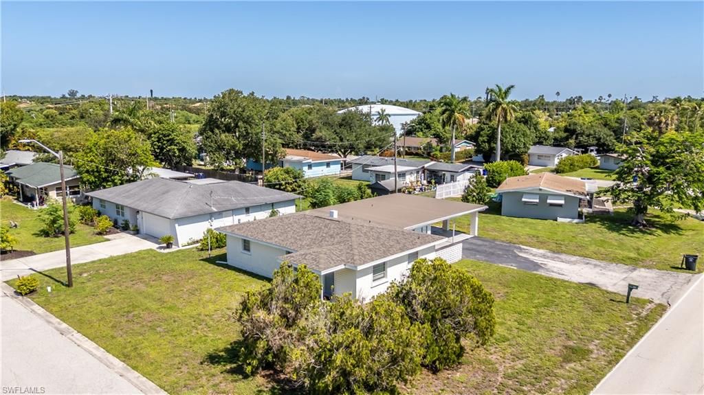 4220 Deleon ST, FORT MYERS, FL 33901 — photo 2