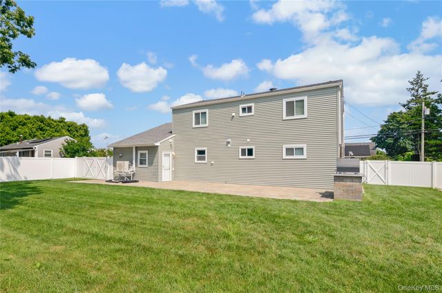 78 Osceola Avenue, Deer Park, NY 11729
