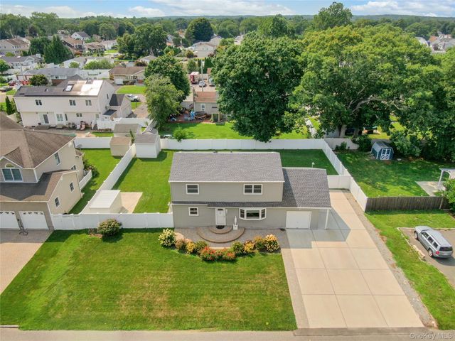 78 Osceola Avenue, Deer Park, NY 11729