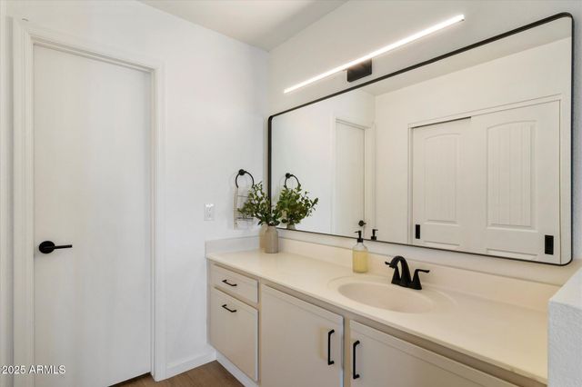 1717 E UNION HILLS Drive 1030, Phoenix, AZ 85024