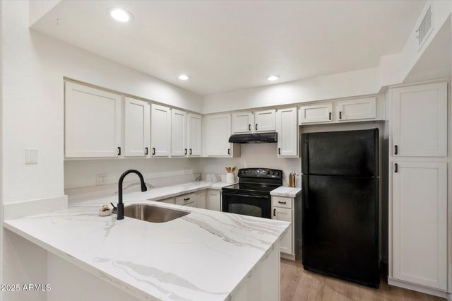 1717 E UNION HILLS Drive 1030, Phoenix, AZ 85024