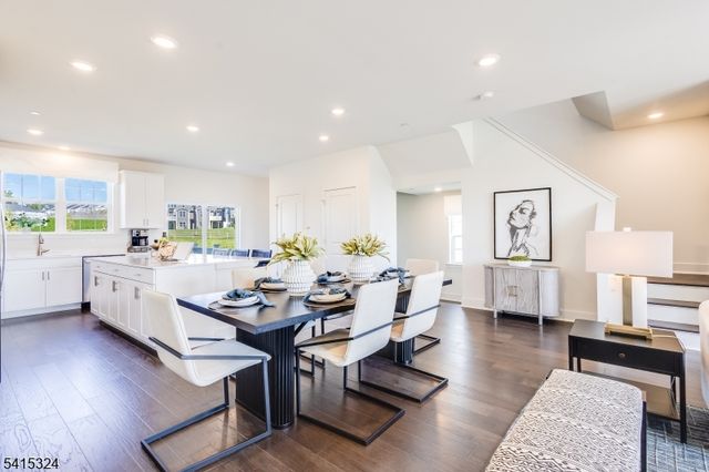 79 Eastwood Ter 79, East Hanover Twp., NJ 07936