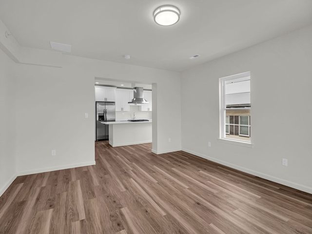 12 Alpine St 1, Worcester, MA 01610