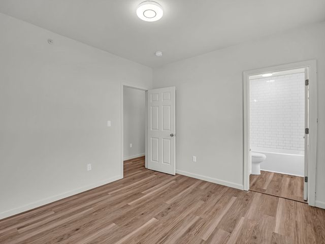 12 Alpine St 1, Worcester, MA 01610