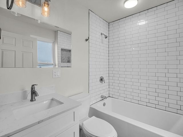 12 Alpine St 1, Worcester, MA 01610