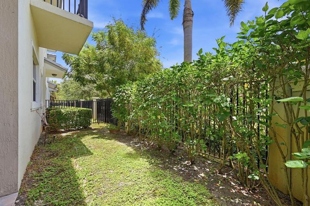 6993 Pines Circle 6993, Coconut Creek, FL 33073