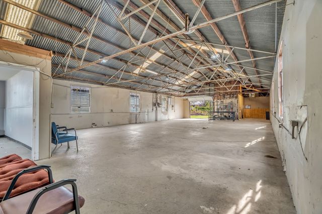 5800 E Roselane Street, Fort Worth, TX 76112