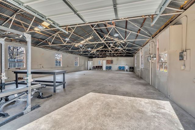 5800 E Roselane Street, Fort Worth, TX 76112