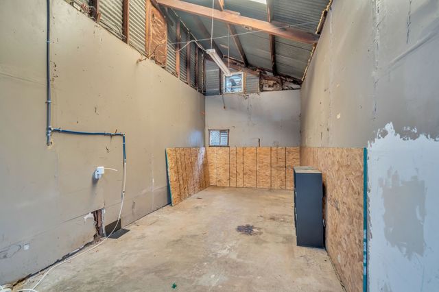 5800 E Roselane Street, Fort Worth, TX 76112