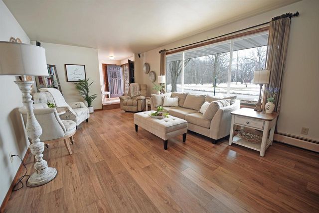 5454 NORWAY DRIVE, Pulaski, WI 54162