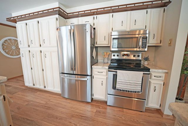 5454 NORWAY DRIVE, Pulaski, WI 54162