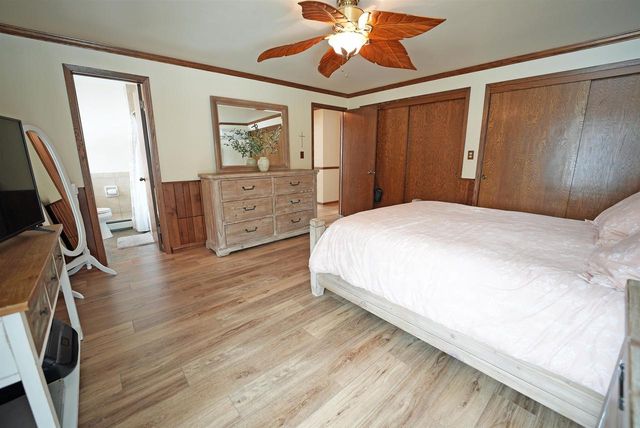 5454 NORWAY DRIVE, Pulaski, WI 54162