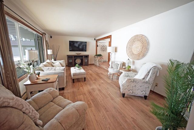 5454 NORWAY DRIVE, Pulaski, WI 54162