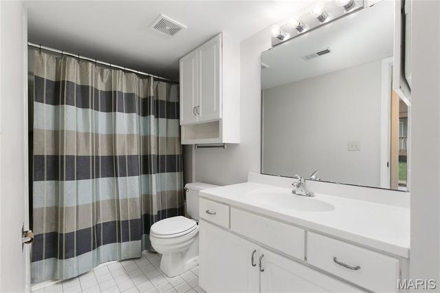 8901 Cardinal Terrace, St Louis, MO 63144