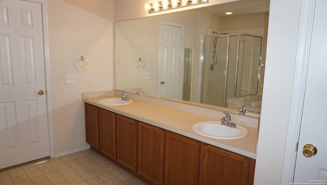 15619 Turfway, Selma, TX 78154