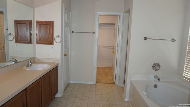 15619 Turfway, Selma, TX 78154