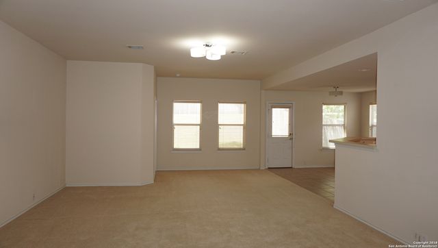 15619 Turfway, Selma, TX 78154