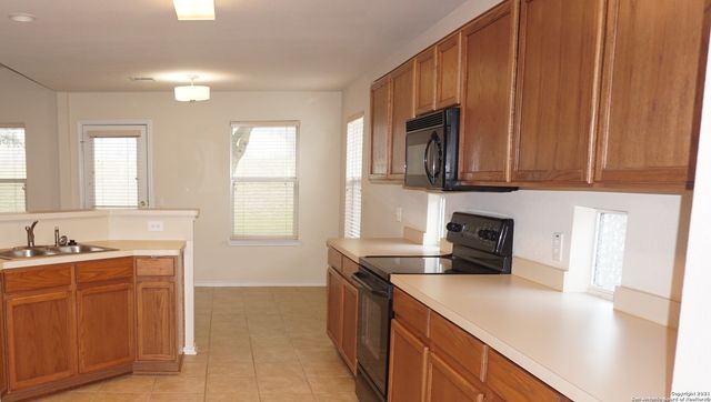 15619 Turfway, Selma, TX 78154