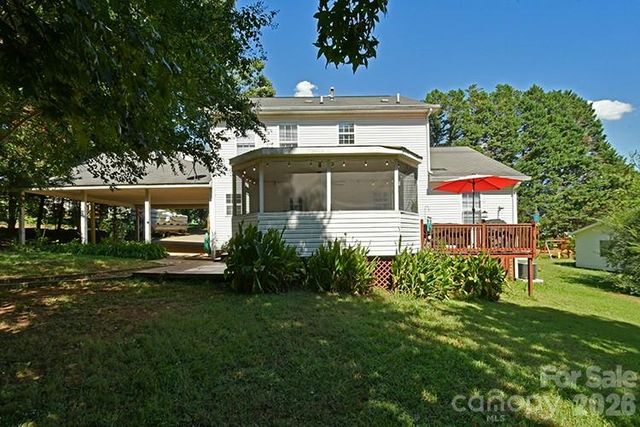 235 Crystal Circle, Mooresville, NC 28117