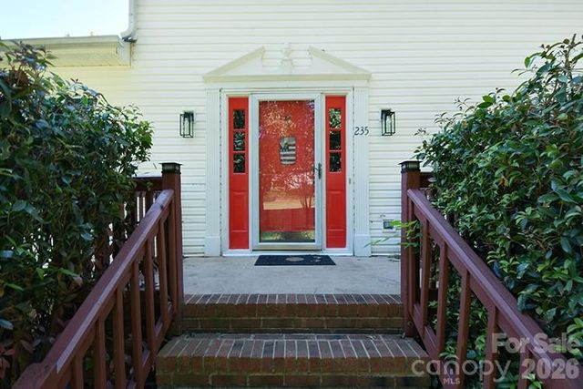235 Crystal Circle, Mooresville, NC 28117