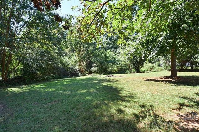 235 Crystal Circle, Mooresville, NC 28117