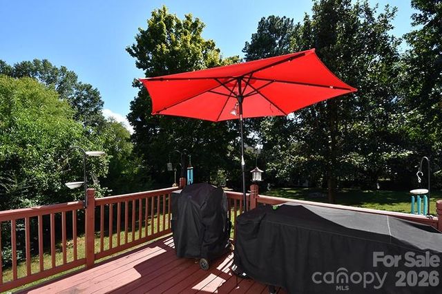 235 Crystal Circle, Mooresville, NC 28117