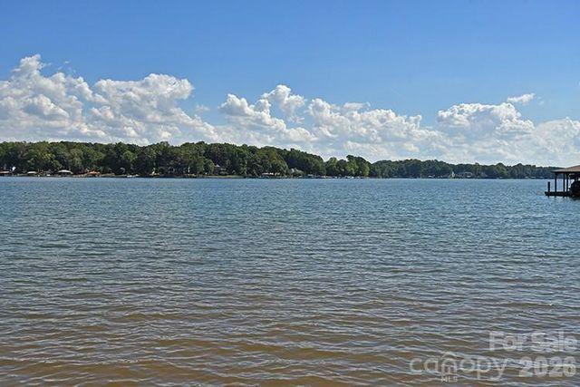 235 Crystal Circle, Mooresville, NC 28117