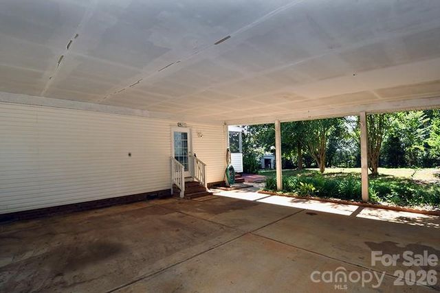 235 Crystal Circle, Mooresville, NC 28117