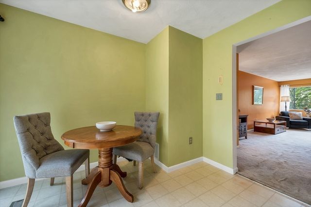 204 Farrwood Dr 204, Haverhill, MA 01835