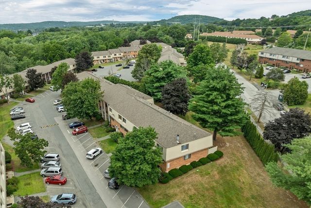 204 Farrwood Dr 204, Haverhill, MA 01835