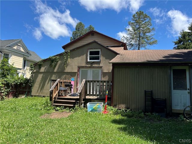 1722 Valley Drive, Syracuse, NY 13207