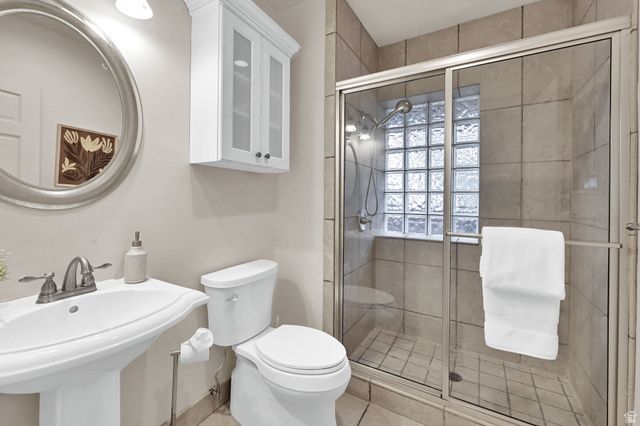 915 S PARK ROW ST, Salt Lake City, UT 84105