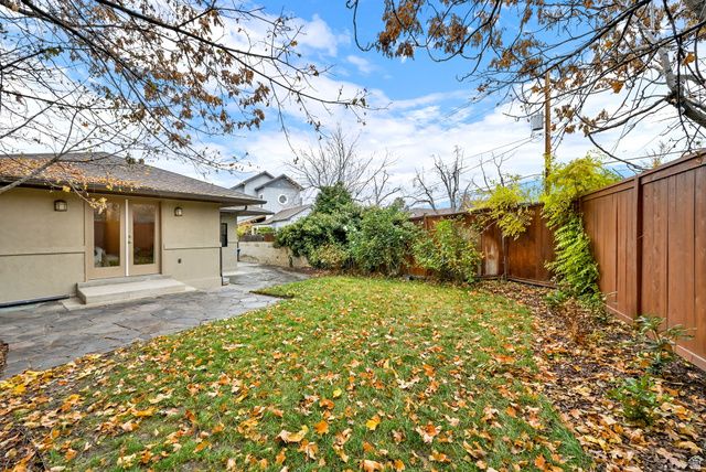 915 S PARK ROW ST, Salt Lake City, UT 84105